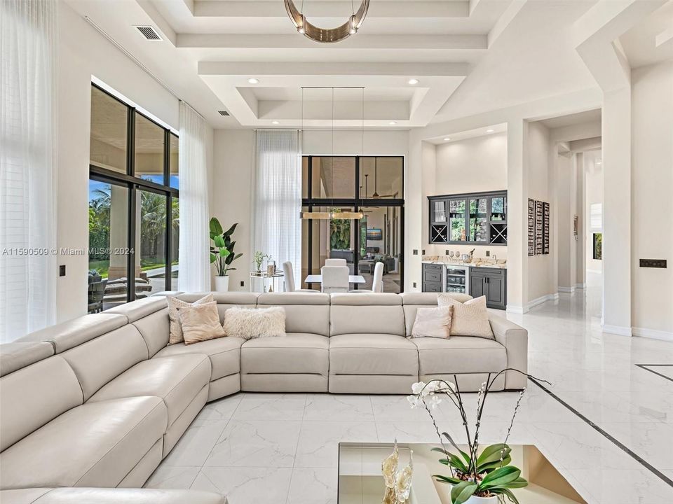 Recently Sold: $2,850,000 (4 beds, 4 baths, 4484 Square Feet)