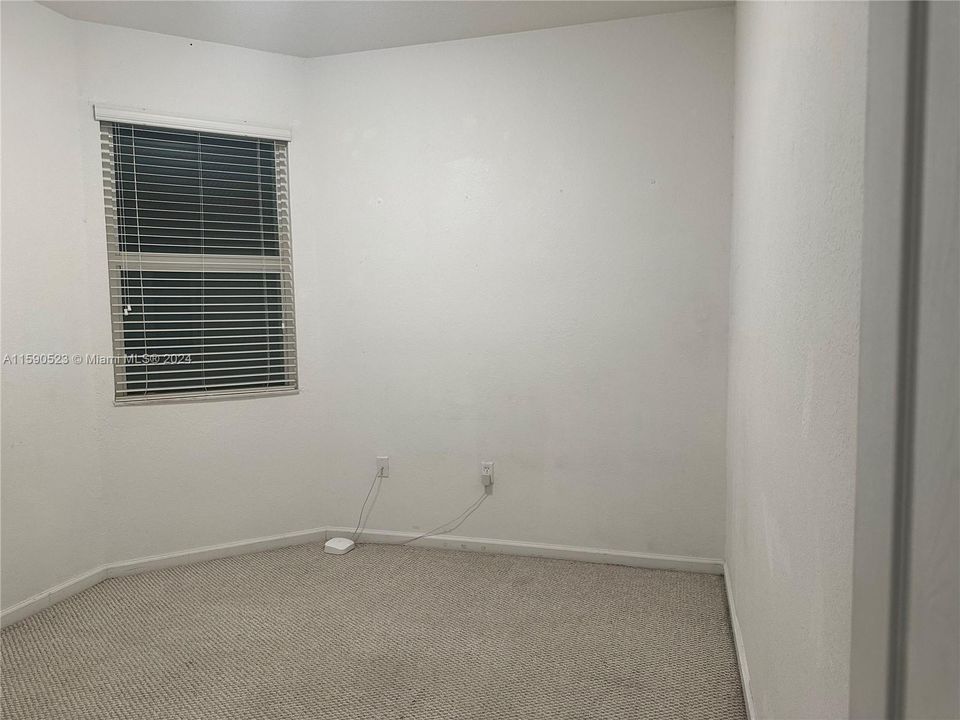 For Rent: $2,750 (3 beds, 2 baths, 1385 Square Feet)