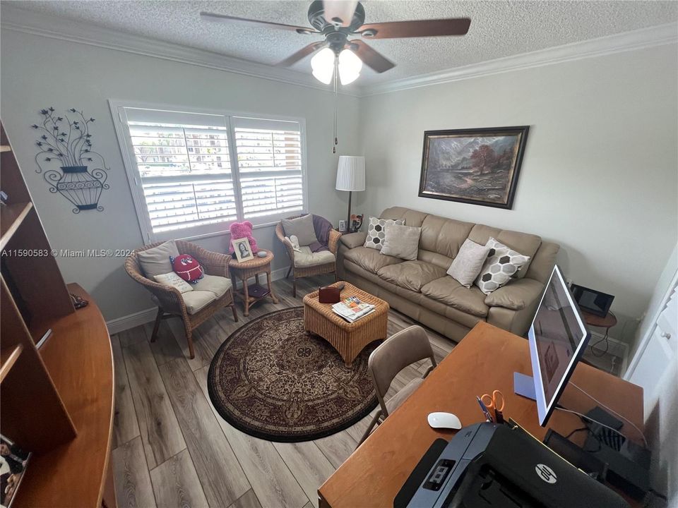 For Sale: $284,900 (2 beds, 2 baths, 1364 Square Feet)