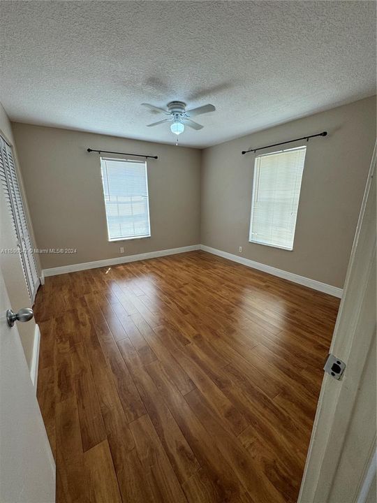 Recently Rented: $2,300 (2 beds, 2 baths, 981 Square Feet)