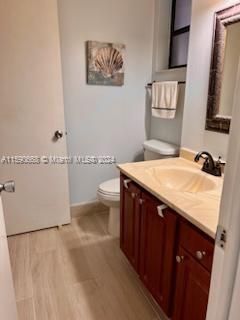 For Sale: $220,000 (1 beds, 1 baths, 773 Square Feet)