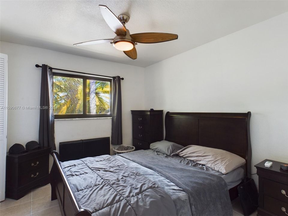 For Sale: $750,000 (5 beds, 3 baths, 0 Square Feet)