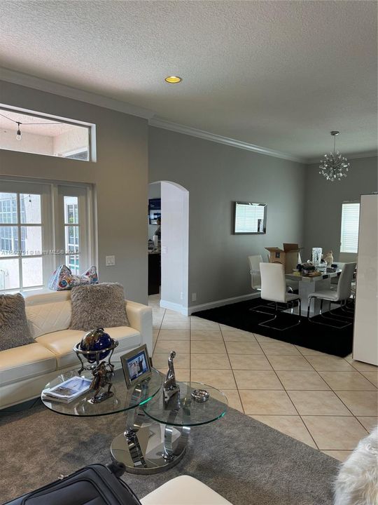 Recently Rented: $5,400 (4 beds, 2 baths, 2073 Square Feet)