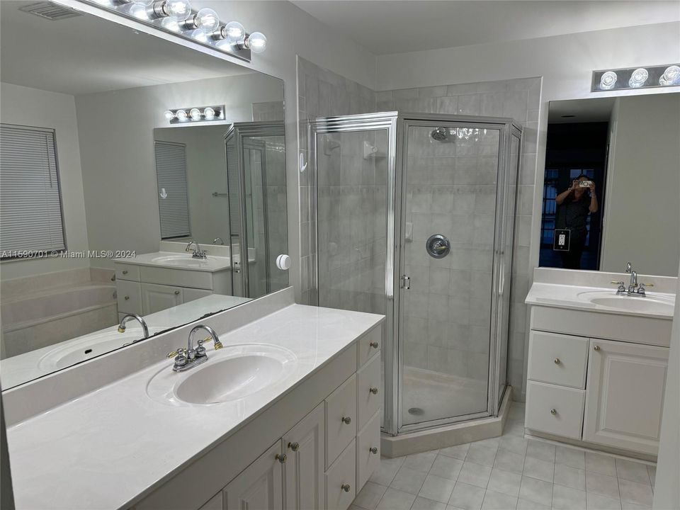 Recently Rented: $5,400 (4 beds, 2 baths, 2073 Square Feet)