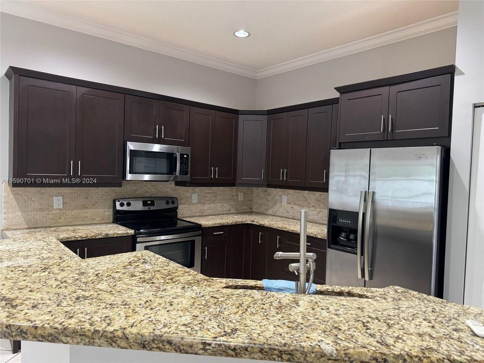 Recently Rented: $5,400 (4 beds, 2 baths, 2073 Square Feet)