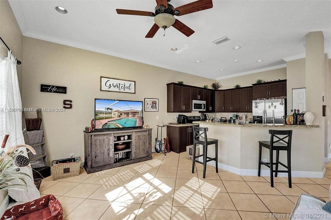 Recently Rented: $5,400 (4 beds, 2 baths, 2073 Square Feet)