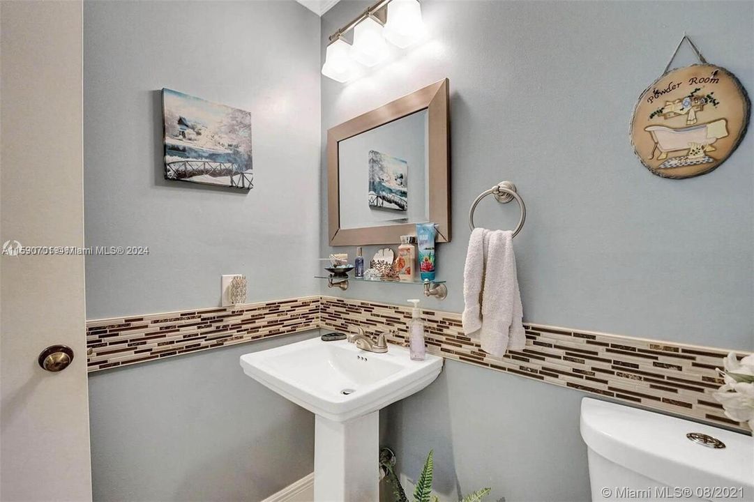 Recently Rented: $5,400 (4 beds, 2 baths, 2073 Square Feet)