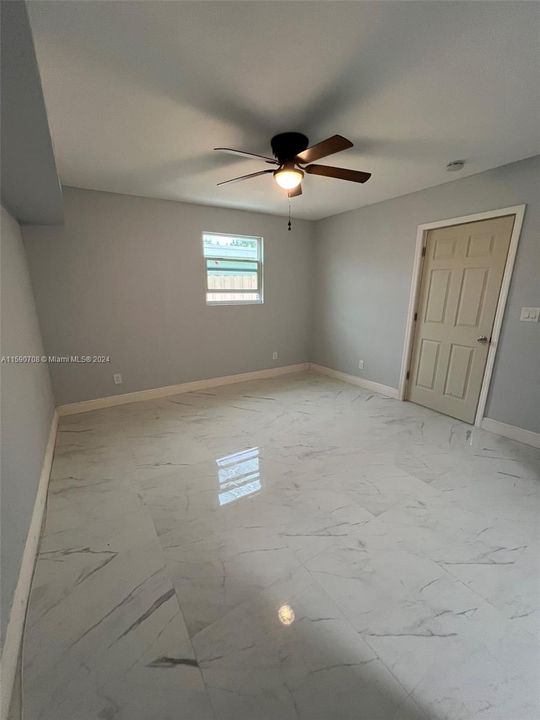 Recently Rented: $1,400 (1 beds, 1 baths, 1469 Square Feet)
