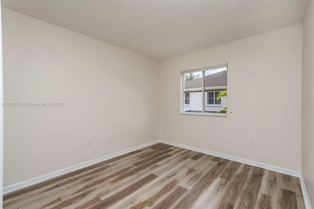 Active With Contract: $2,800 (3 beds, 2 baths, 1420 Square Feet)