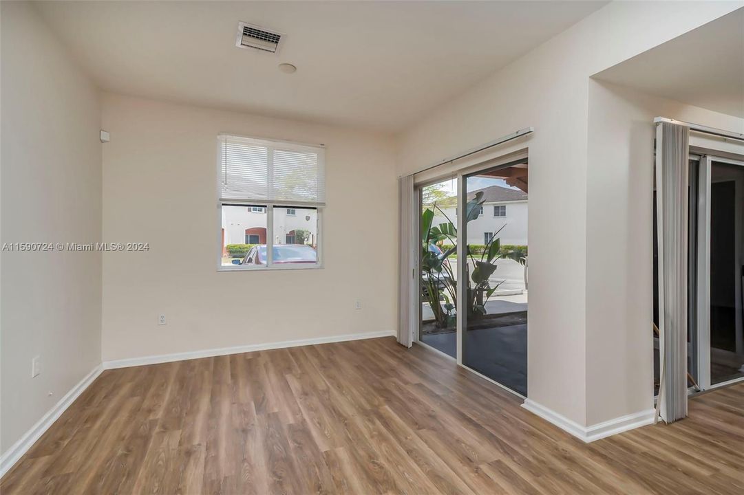 Active With Contract: $2,800 (3 beds, 2 baths, 1420 Square Feet)