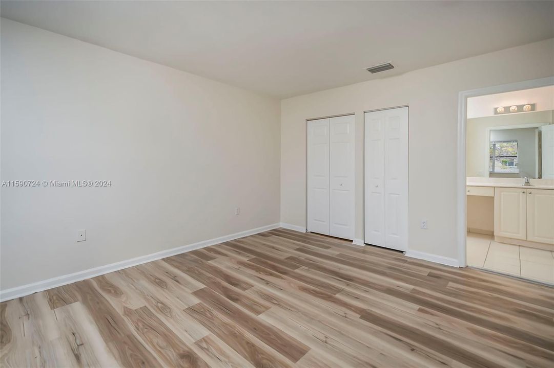 Active With Contract: $2,800 (3 beds, 2 baths, 1420 Square Feet)