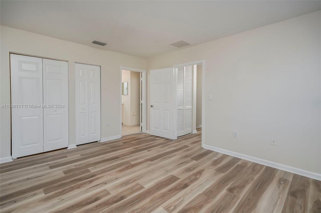 Active With Contract: $2,800 (3 beds, 2 baths, 1420 Square Feet)