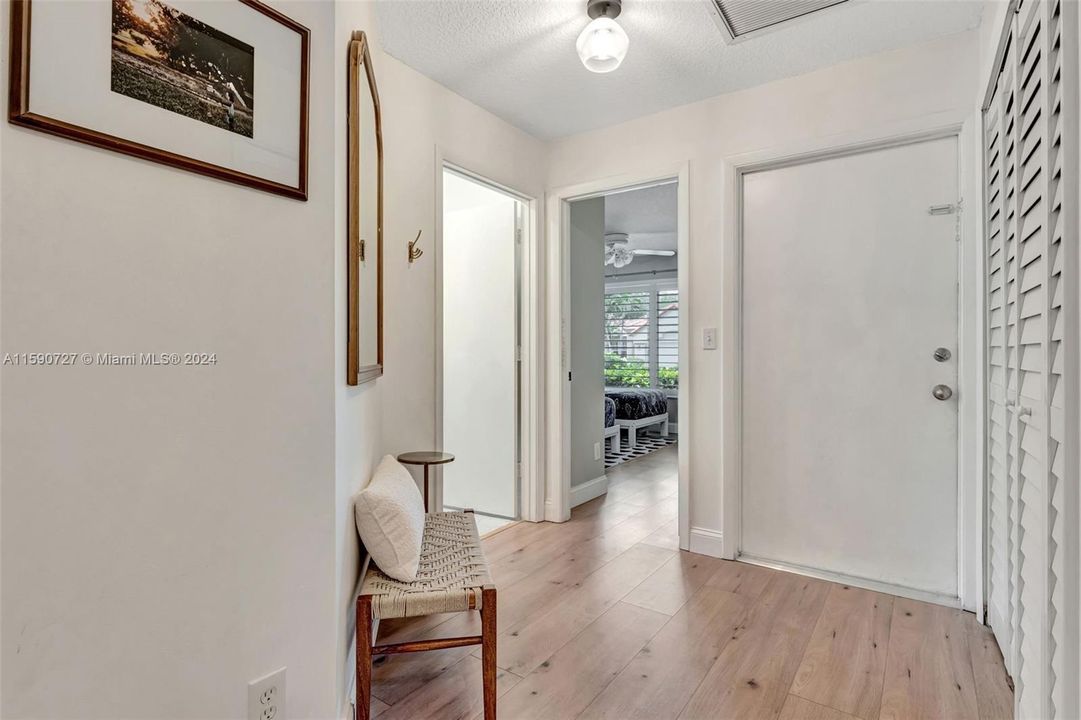 Recently Sold: $695,000 (3 beds, 2 baths, 1709 Square Feet)
