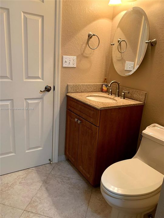 Secondary Full Bathroom