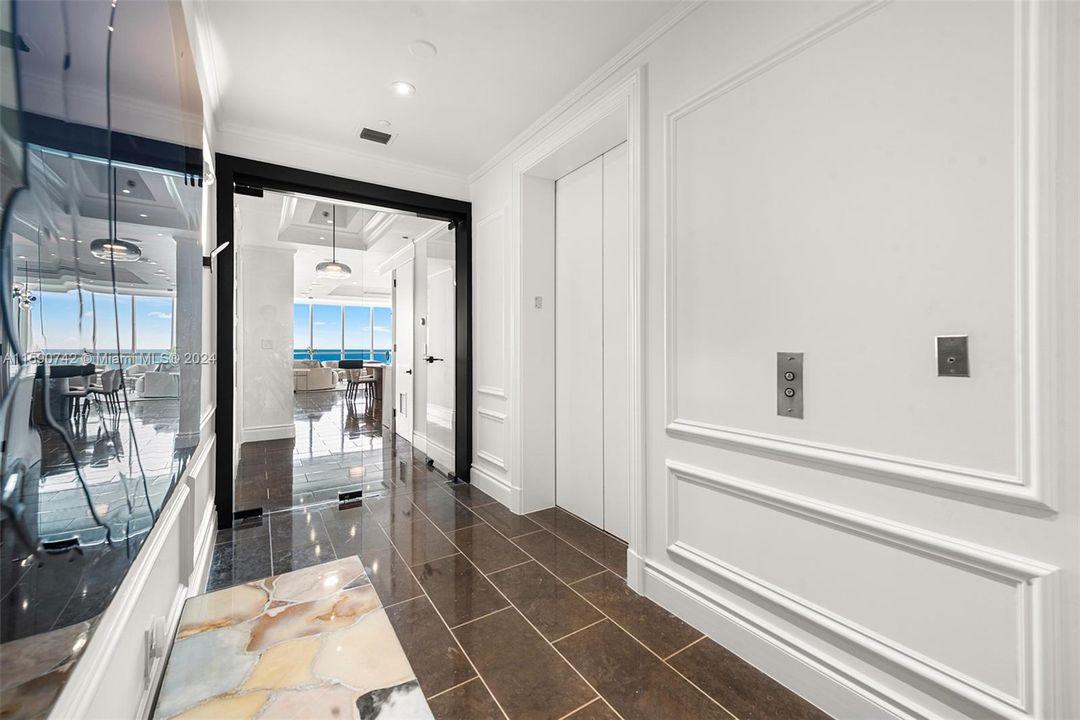 For Sale: $5,995,000 (2 beds, 2 baths, 1870 Square Feet)