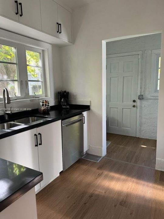 Recently Sold: $1,200,000 (2 beds, 2 baths, 1149 Square Feet)