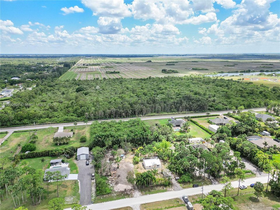 Active With Contract: $475,000 (3 beds, 2 baths, 1038 Square Feet)