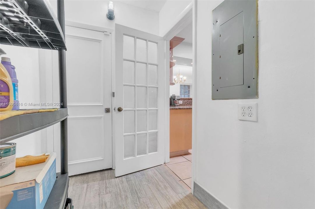 For Sale: $849,000 (3 beds, 2 baths, 1910 Square Feet)