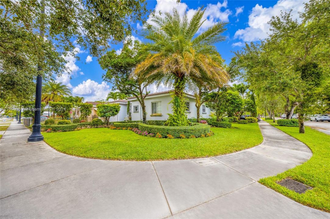 For Sale: $1,050,000 (4 beds, 3 baths, 2233 Square Feet)