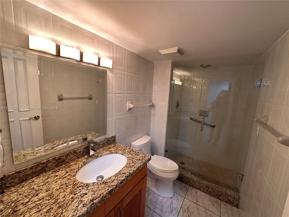 For Rent: $5,000 (2 beds, 2 baths, 1368 Square Feet)