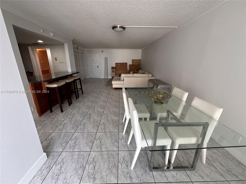 For Rent: $5,000 (2 beds, 2 baths, 1368 Square Feet)