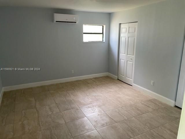 Active With Contract: $3,500 (3 beds, 2 baths, 1707 Square Feet)