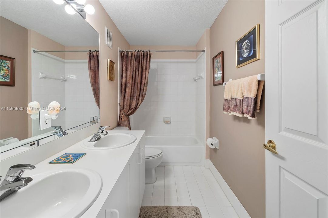 Active With Contract: $3,300 (3 beds, 2 baths, 1738 Square Feet)