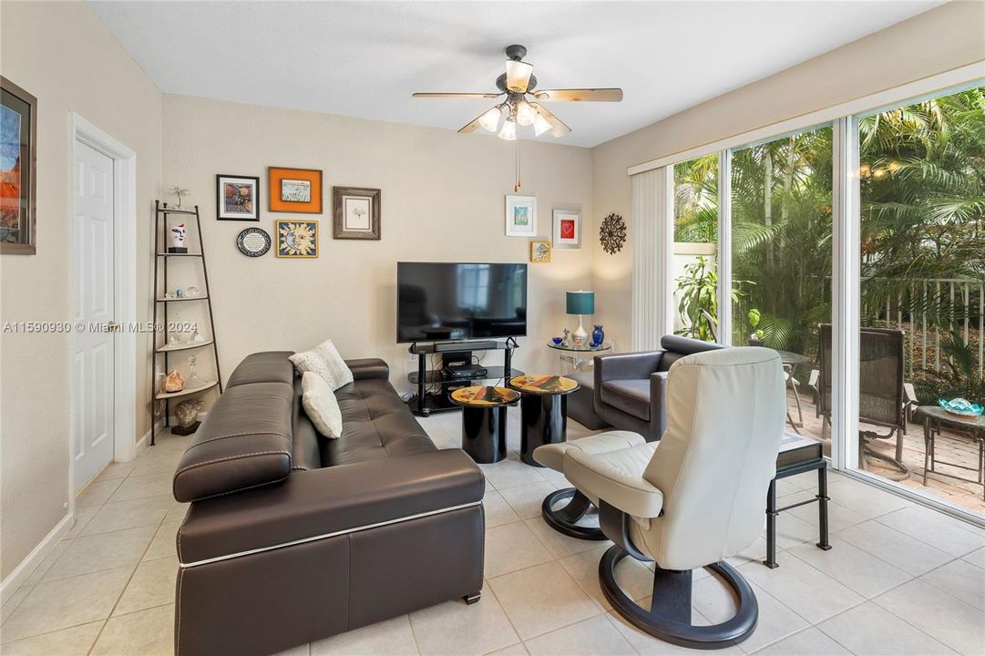 Active With Contract: $3,300 (3 beds, 2 baths, 1738 Square Feet)