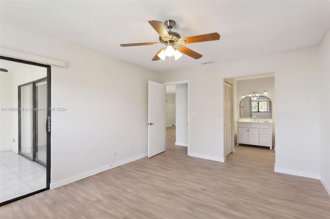 Recently Rented: $2,400 (2 beds, 2 baths, 1150 Square Feet)