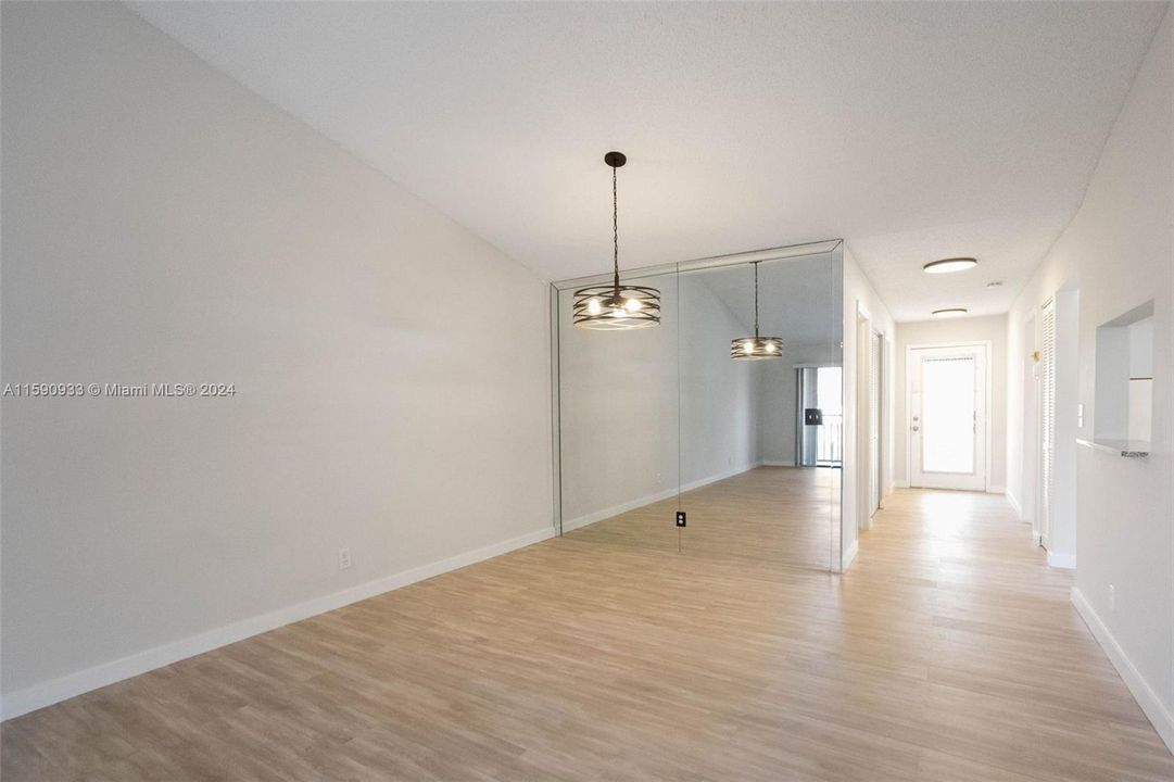 Active With Contract: $2,400 (2 beds, 2 baths, 1150 Square Feet)