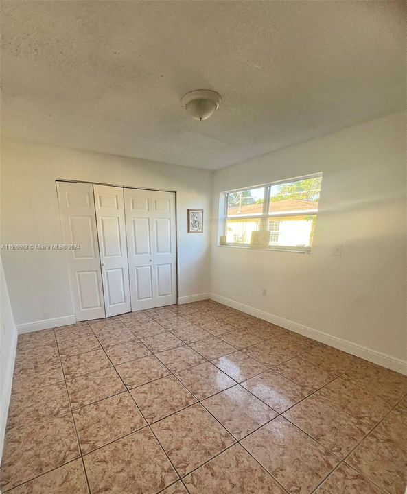 For Rent: $3,950 (4 beds, 3 baths, 2600 Square Feet)