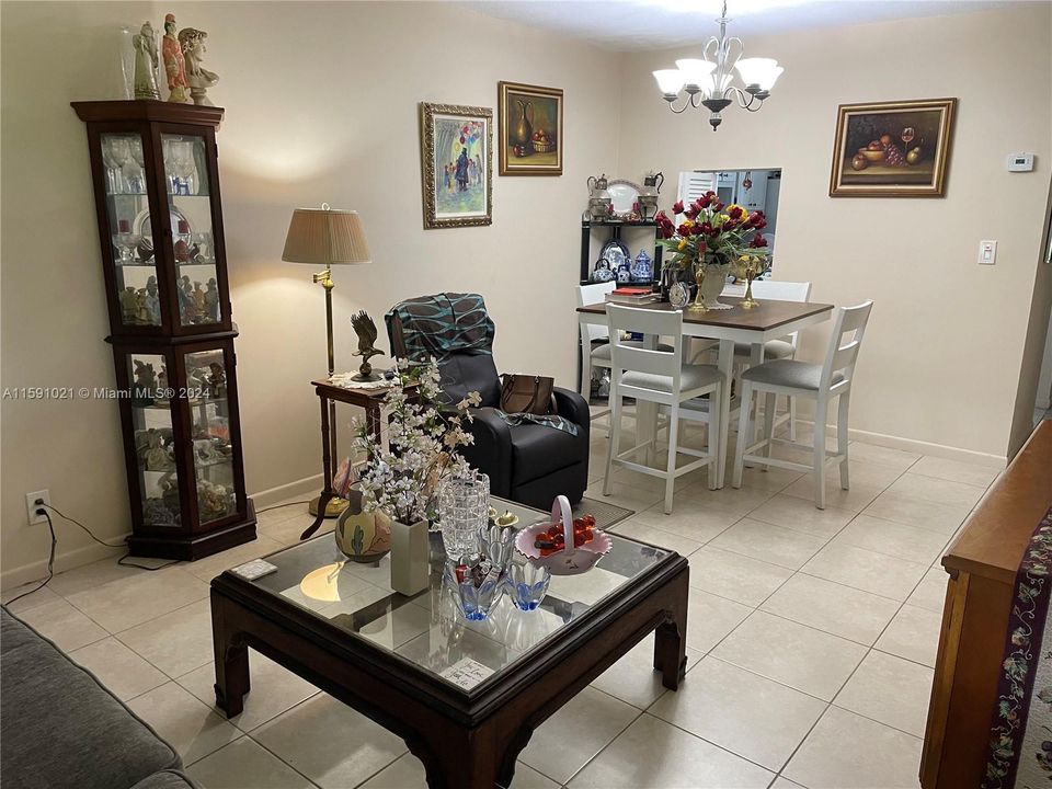 En Venta: $149,988 (1 camas, 1 baños, 703 Pies cuadrados)