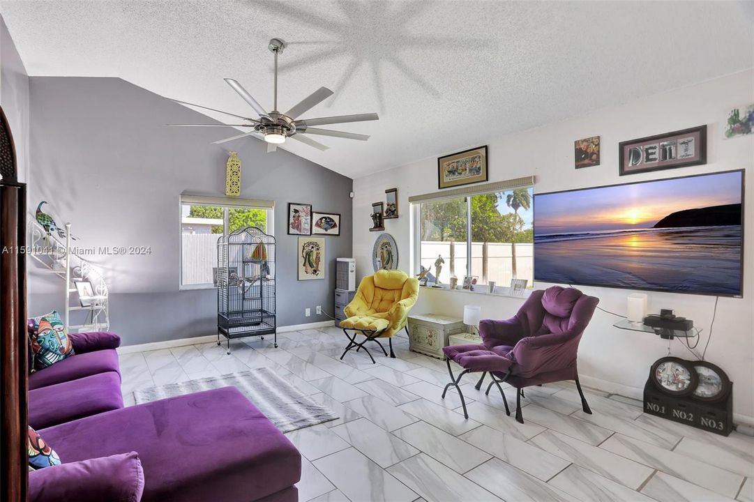 Active With Contract: $455,000 (3 beds, 2 baths, 1314 Square Feet)