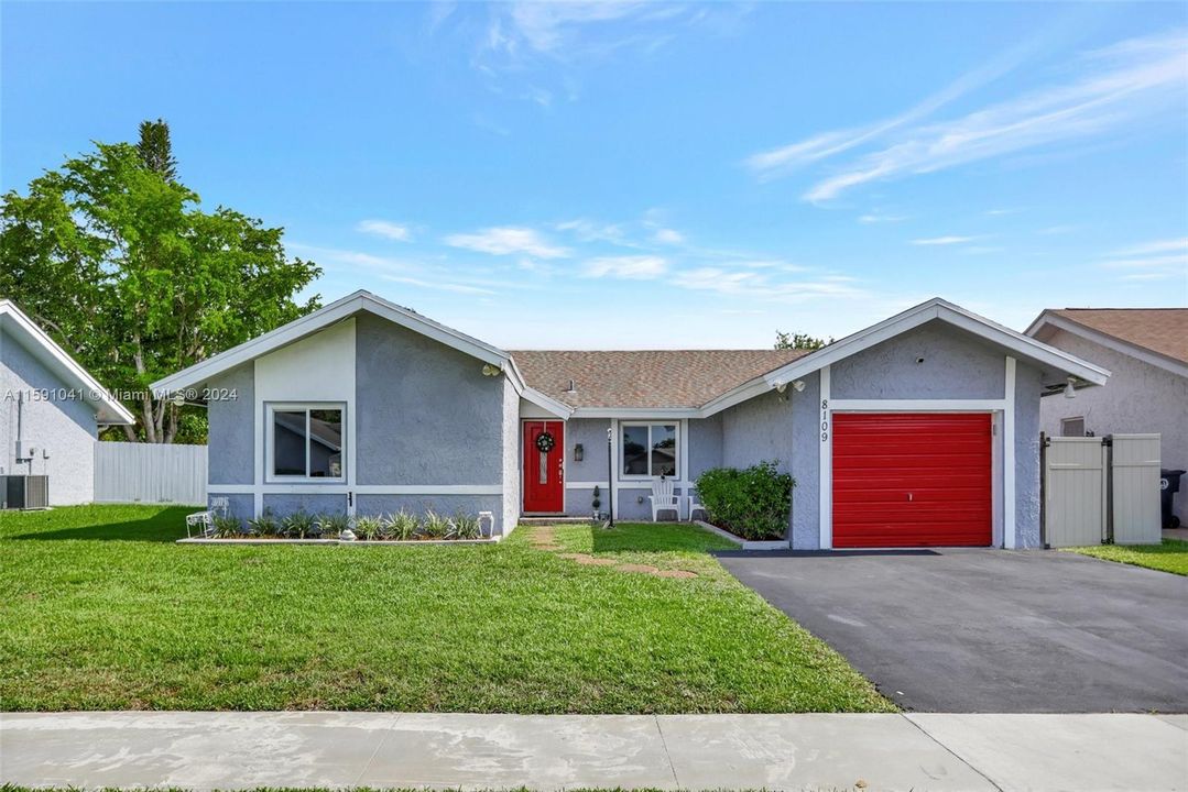 Active With Contract: $455,000 (3 beds, 2 baths, 1314 Square Feet)