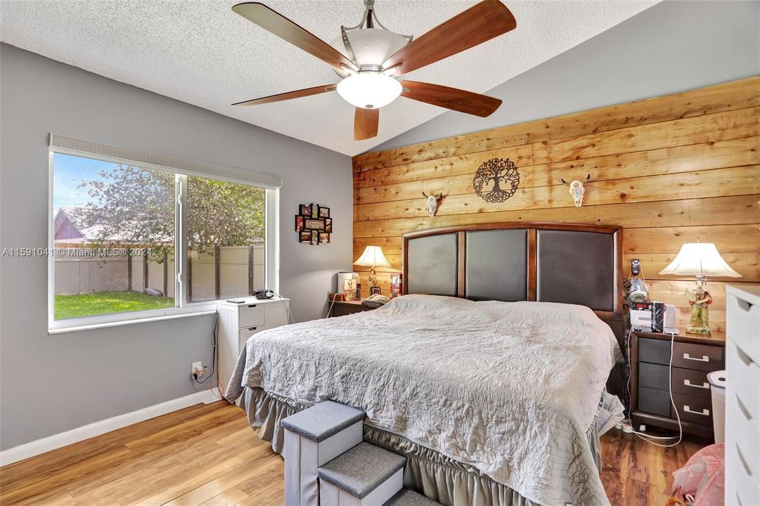 Active With Contract: $455,000 (3 beds, 2 baths, 1314 Square Feet)