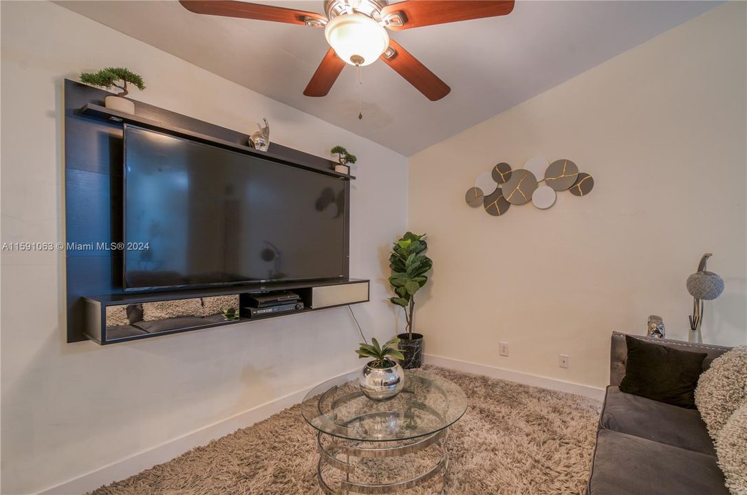 For Sale: $430,000 (5 beds, 2 baths, 0 Square Feet)