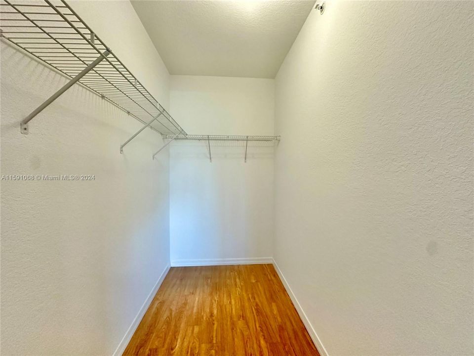 Vendido Recientemente: $350,000 (2 camas, 2 baños, 950 Pies cuadrados)