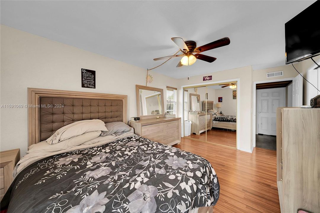 For Sale: $435,000 (2 beds, 2 baths, 1631 Square Feet)