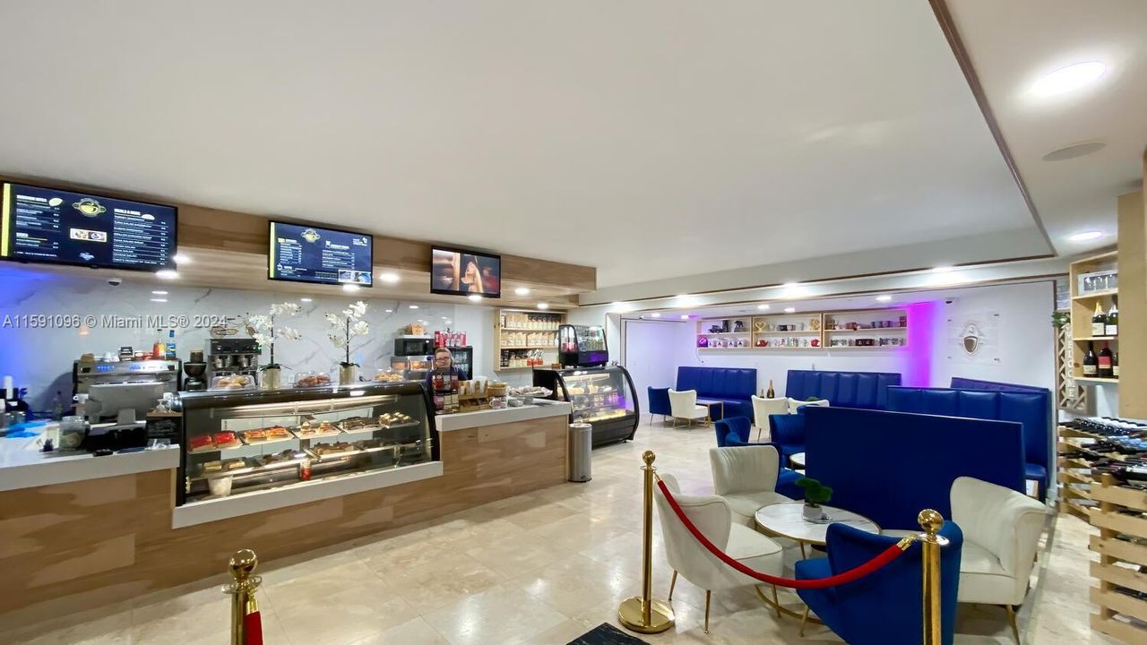 Recently Sold: $450,000 (2 beds, 2 baths, 960 Square Feet)