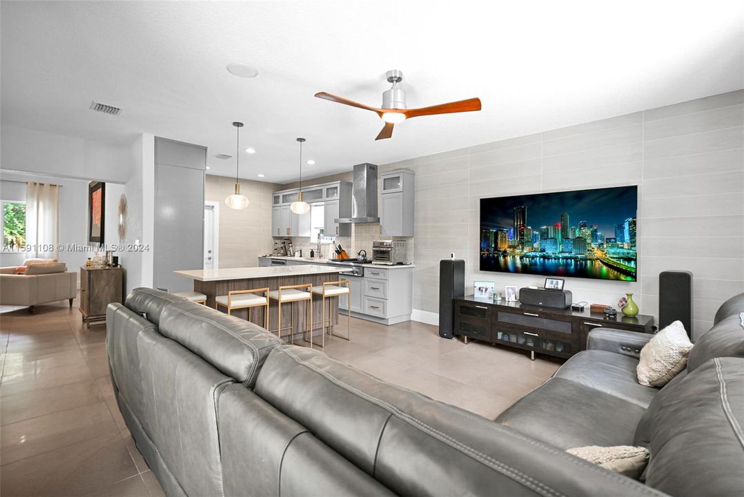 Active With Contract: $930,000 (4 beds, 2 baths, 2101 Square Feet)