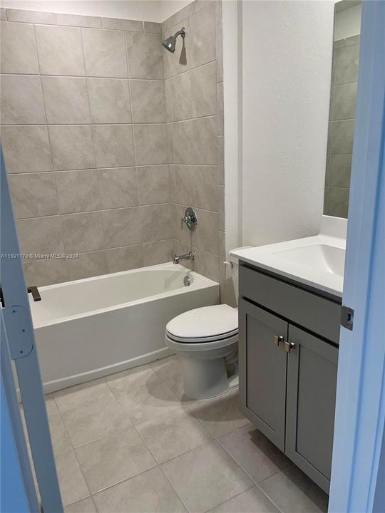 Recently Rented: $2,700 (3 beds, 2 baths, 1302 Square Feet)