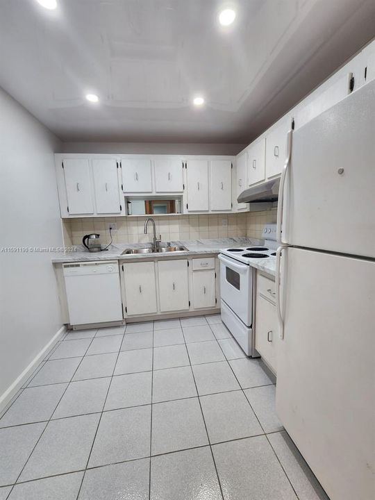 En Venta: $320,000 (1 camas, 1 baños, 1000 Pies cuadrados)