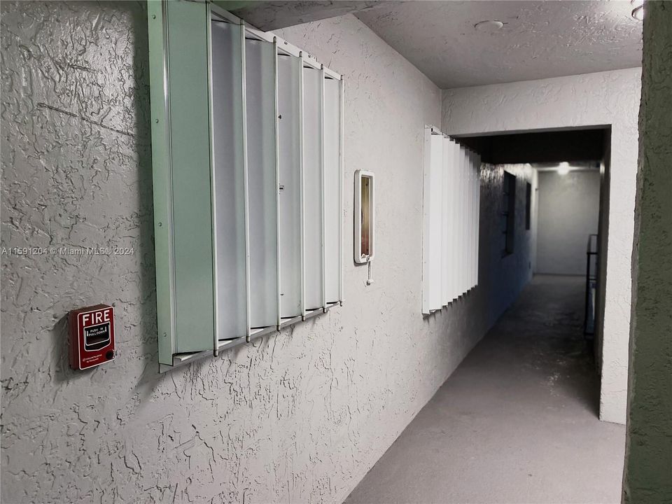 Recently Rented: $2,200 (2 beds, 1 baths, 820 Square Feet)