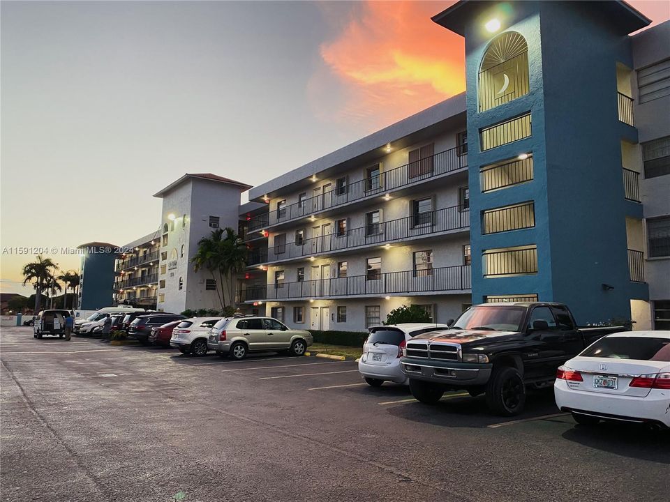 Recently Rented: $2,200 (2 beds, 1 baths, 820 Square Feet)