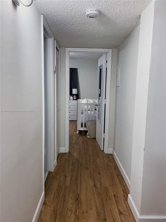 Recently Rented: $2,200 (2 beds, 1 baths, 820 Square Feet)