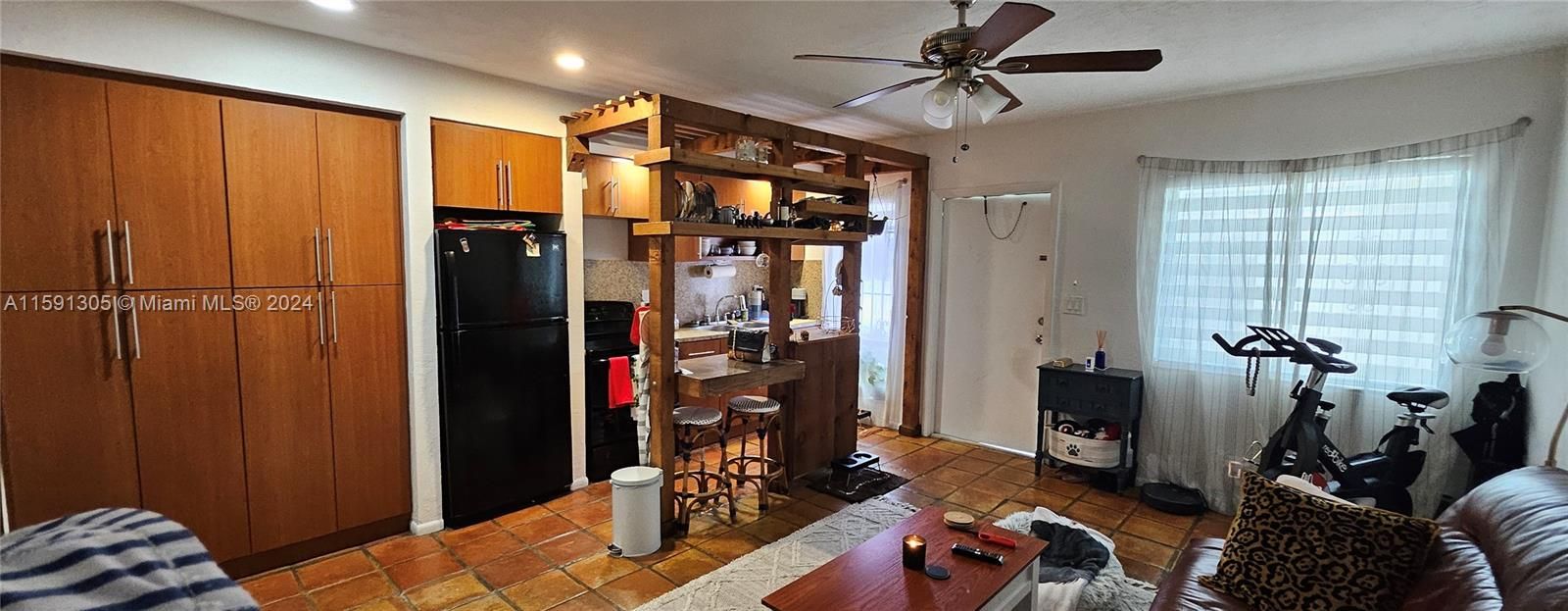 Recently Rented: $1,900 (1 beds, 1 baths, 635 Square Feet)