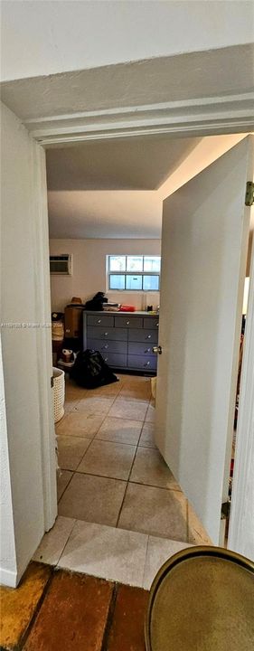 Recently Rented: $1,900 (1 beds, 1 baths, 635 Square Feet)