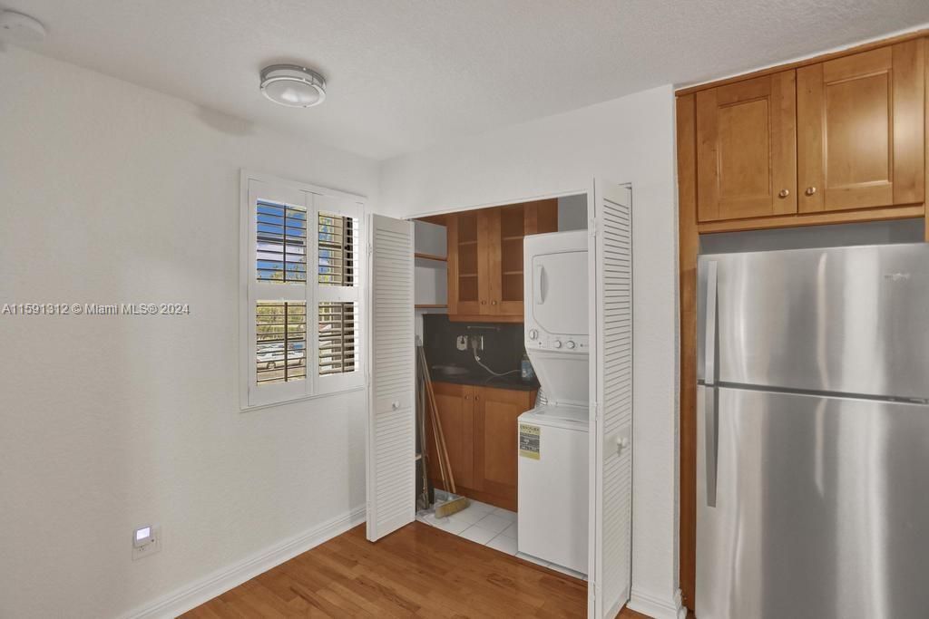 For Sale: $380,000 (3 beds, 2 baths, 1130 Square Feet)