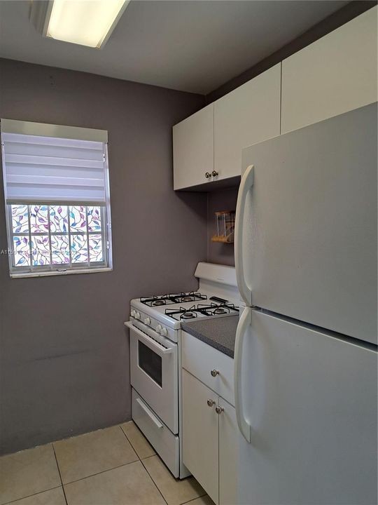 Recently Rented: $1,700 (1 beds, 1 baths, 632 Square Feet)