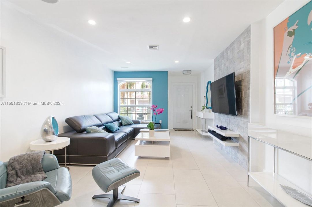 Active With Contract: $3,750 (3 beds, 2 baths, 1743 Square Feet)